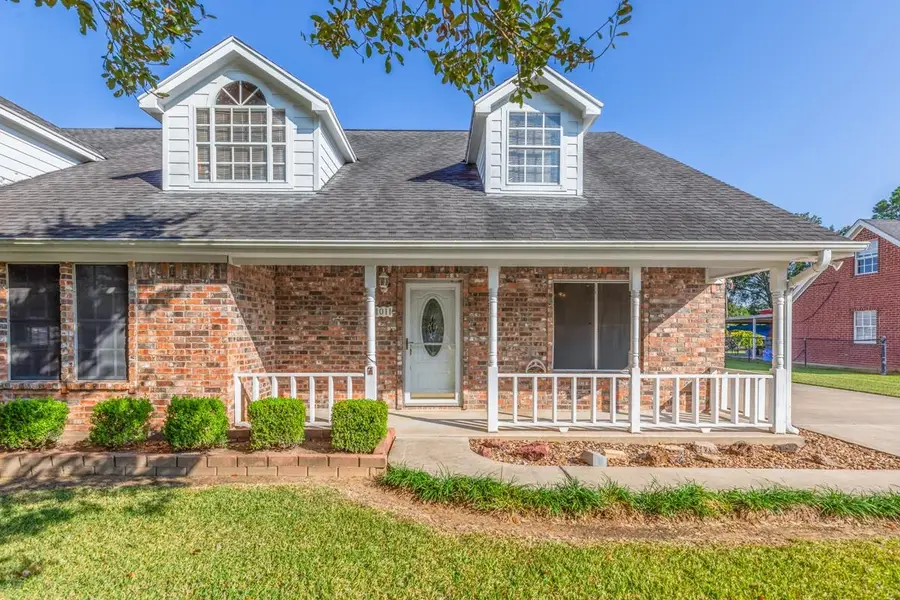 1011 Rebecca Ln., Bridge City, TX 77611 - #3