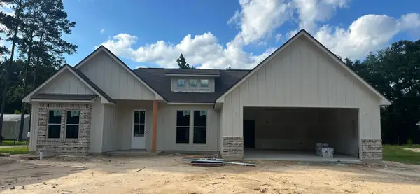 8625 Mitchell Rd, Lumberton, TX 77657