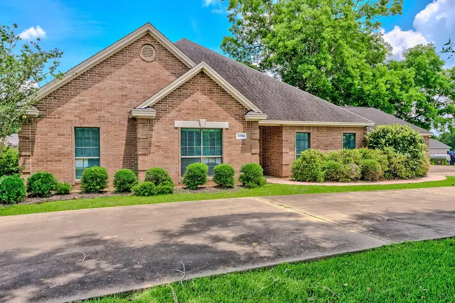 5200 N FM 105, Vidor, TX 77662 - #2