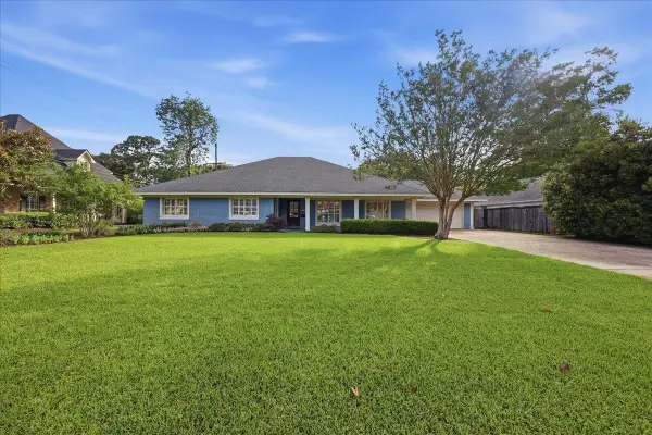 675 Belvedere Dr., Beaumont, TX 77706