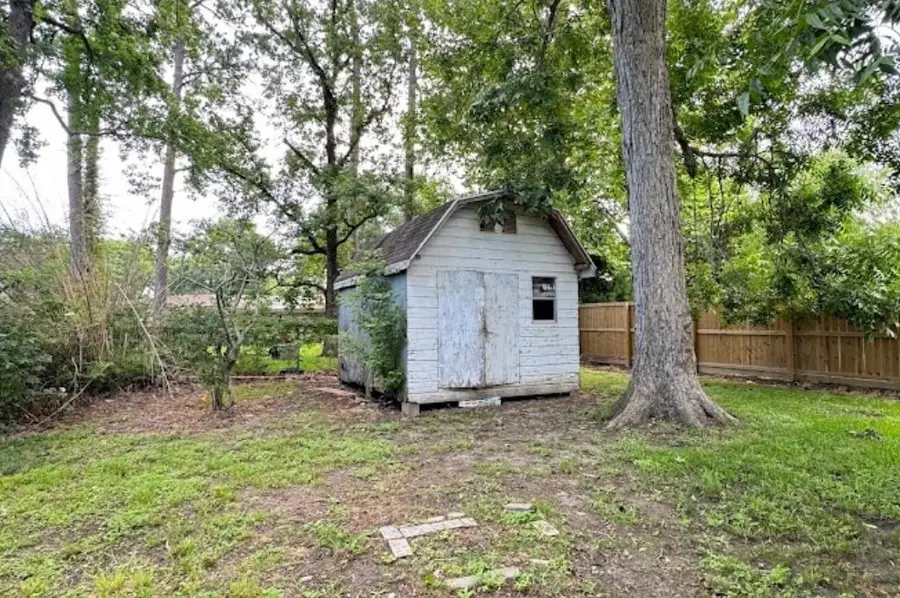 4310 Harding Dr, Beaumont, TX 77703 - #3