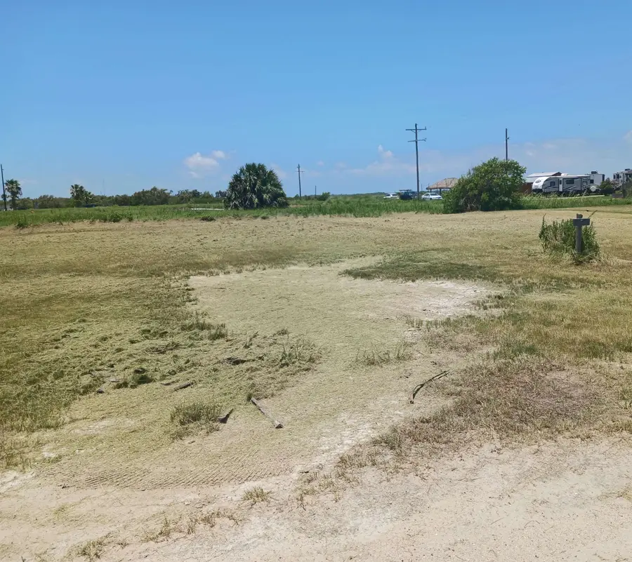 1035 Brighton Jones Boulevard, Gilchrist, TX 77617 - #2