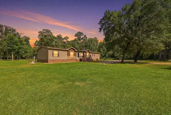 450 County Road 2254, Cleveland, TX 77327