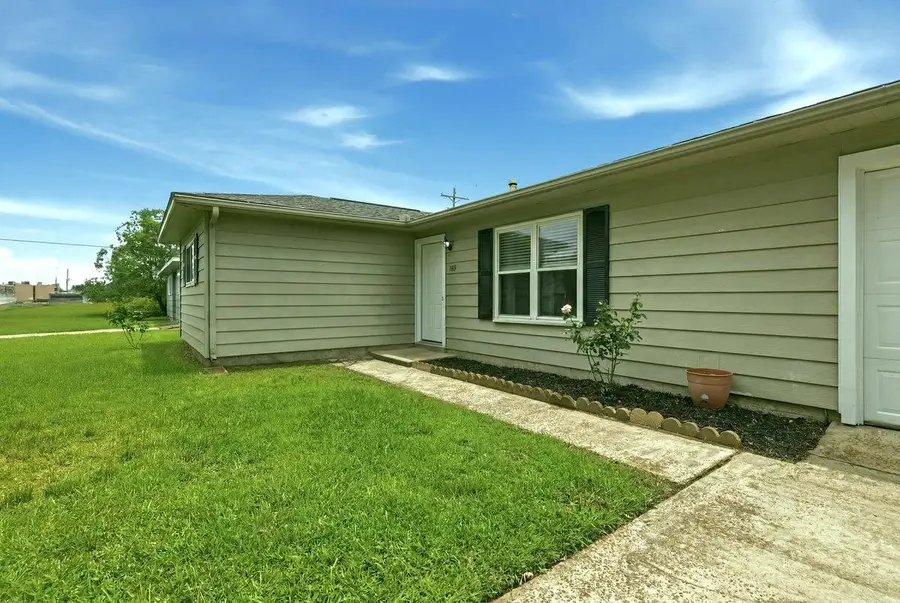 3411 Bowling Ln, Orange, TX 77630 - #2
