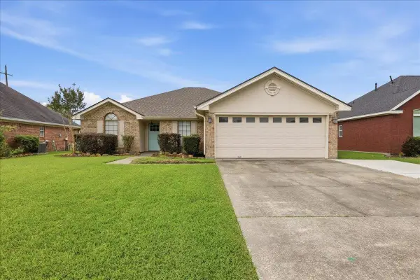 2431 Post Oak, Groves, TX 77619