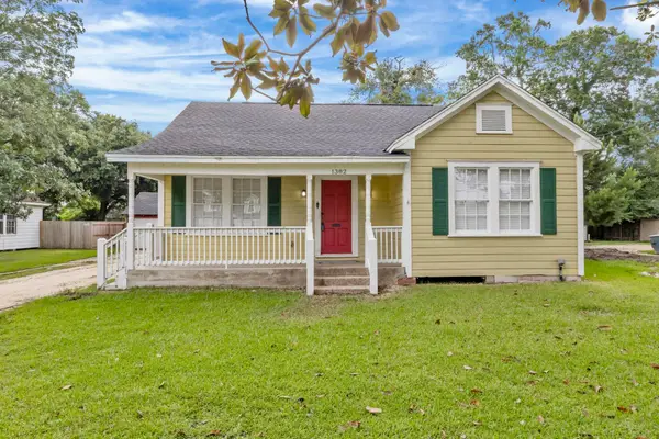 1382 CENTRAL DR., Beaumont, TX 77706