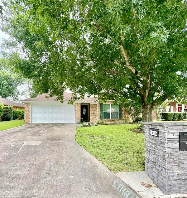 1119 Westmeadow, Beaumont, TX 77706