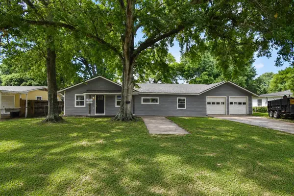 2312 6th Street, Port Neches, TX 77651