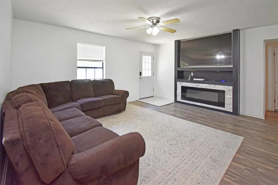920 Lindsey, Silsbee, TX 77656 - #3