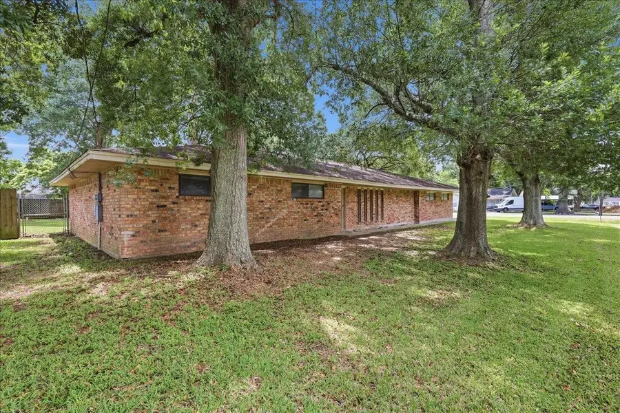 1823 Elgin Avenue, Nederland, TX 77627 - #2