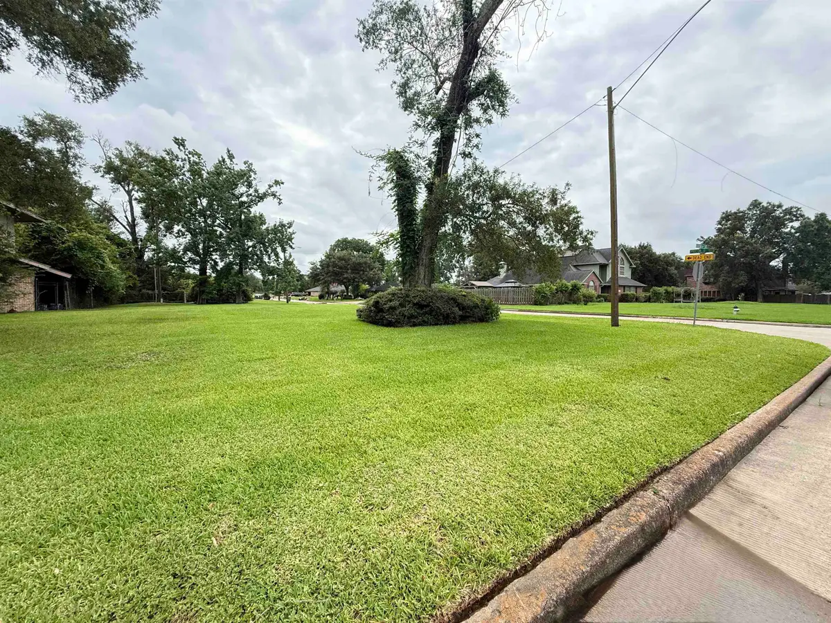 3255 Blossom Dr., Beaumont, TX 77705 - #1