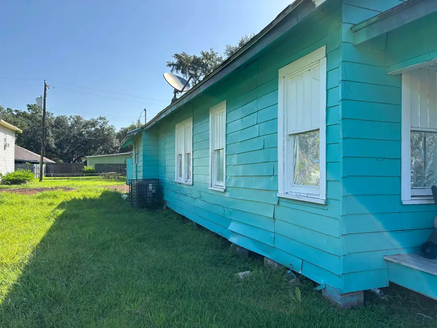 2020 SNIDER AVENUE, Port Arthur, TX 77642 - #3