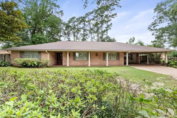 1225 Sandwood Ln, Beaumont, TX 77706