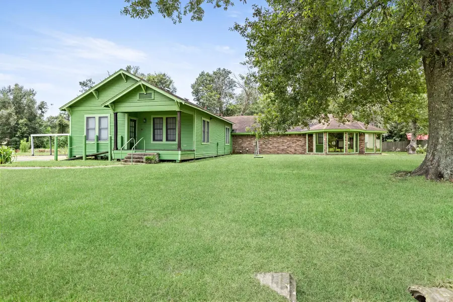 8265 Maple St, Orange, TX 77632 - #3