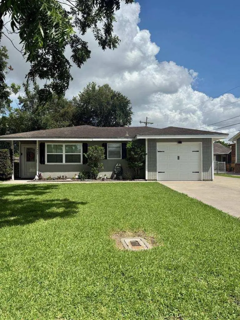 1503 Lamar Ave, Nederland, TX 77627 - #2
