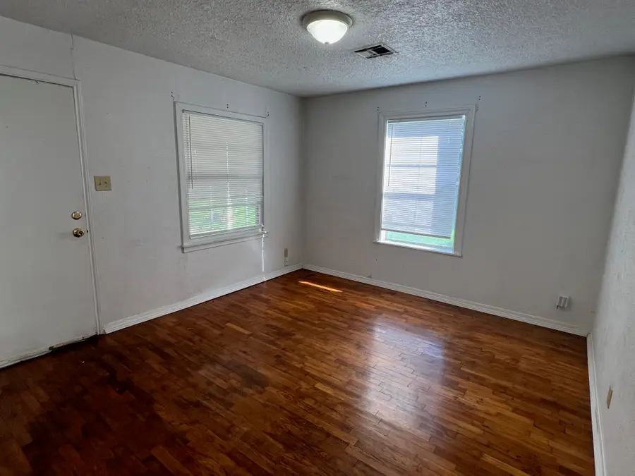 716 Hardy Avenue, Nederland, TX 77627 - #2