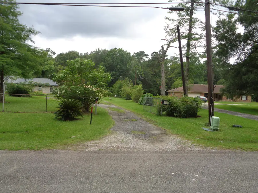 7621 Head St, Orange, TX 77632 - #2
