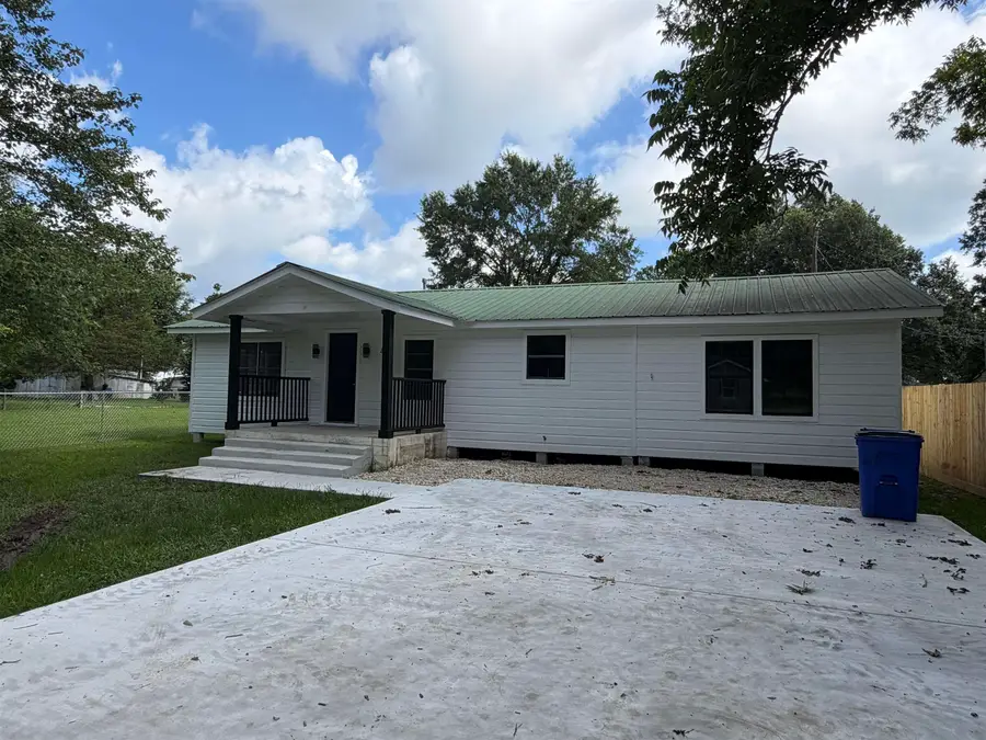 210 E Doel Bean St, Kirbyville, TX 75956 - #2