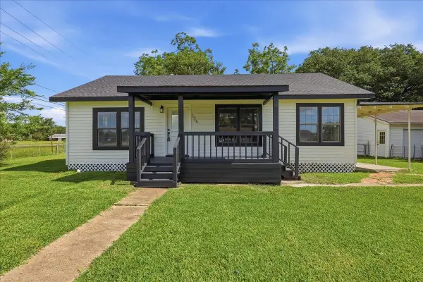 125 E Crosby, Sour Lake, TX 77659