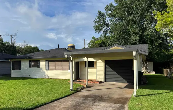 408 S 3rd, Nederland, TX 77627