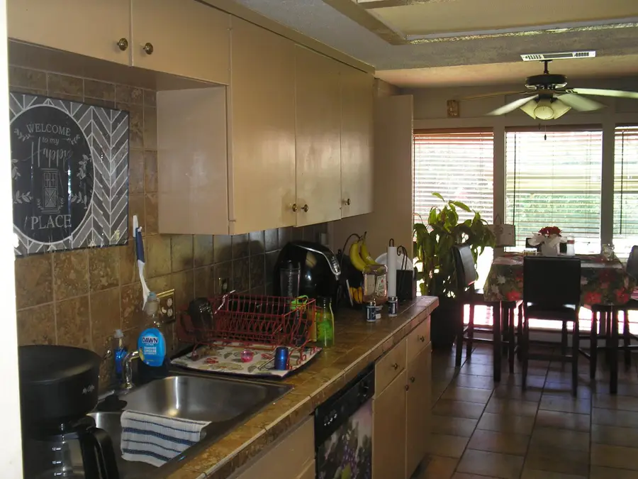 6870 W Westgate Dr, Beaumont, TX 77706 - #3