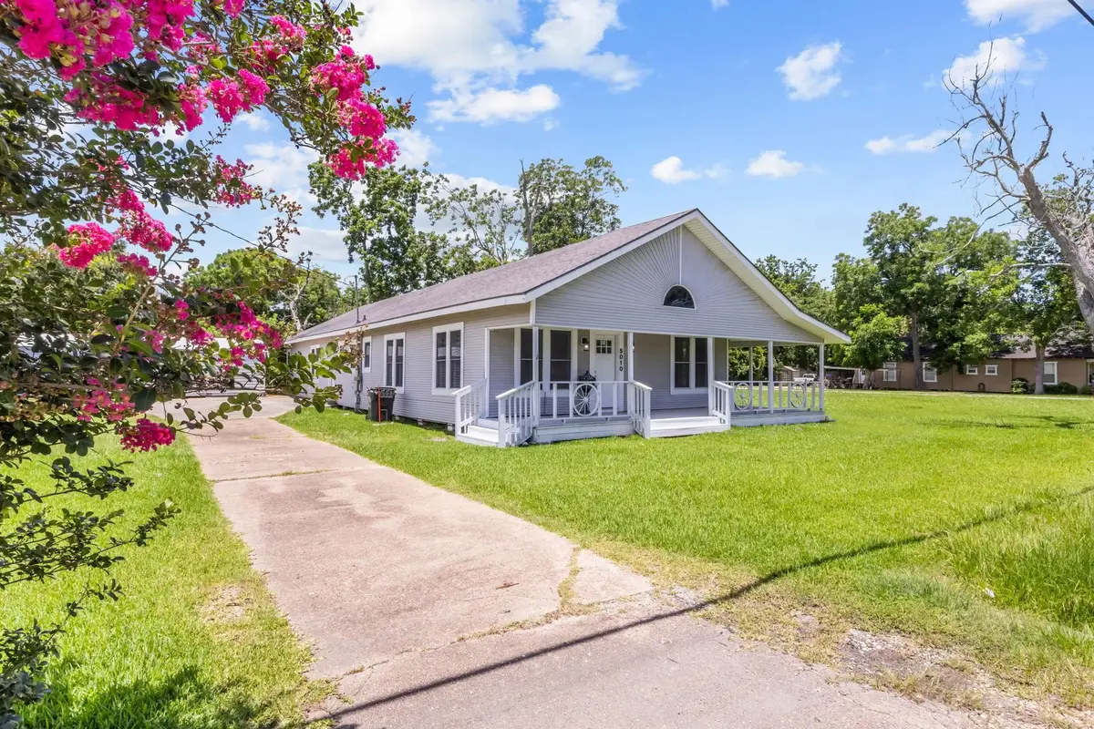 5010 Wilson St, Groves, TX 77619 - #1