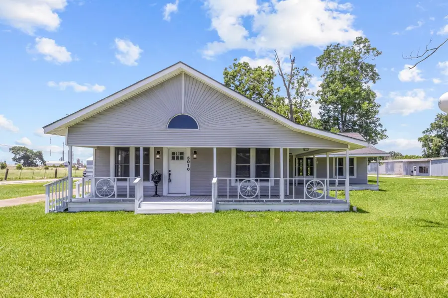 5010 Wilson St, Groves, TX 77619 - #2