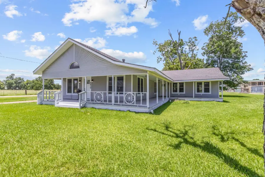 5010 Wilson St, Groves, TX 77619 - #3