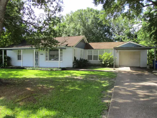 2629 DOWLING, Orange, TX 77630