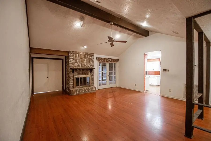 6235 Navajo trail, Beaumont, TX 77708 - #2
