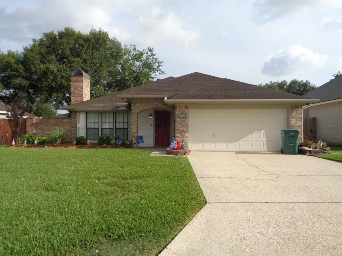 5295 Greenbriar Ln, Beaumont, TX 77706-7404 - #1