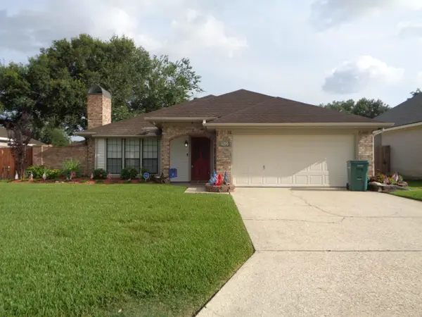 5295 Greenbriar Ln, Beaumont, TX 77706-7404
