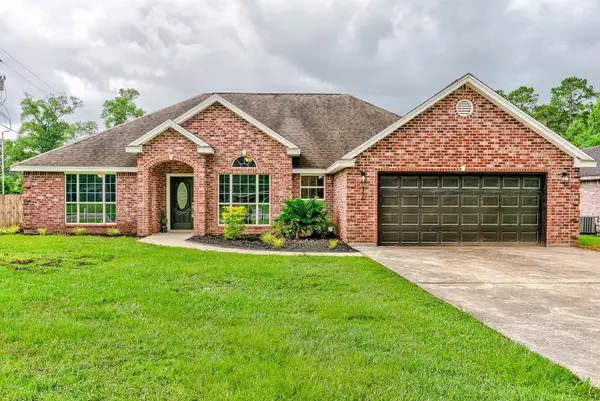 156 Corbett, Vidor, TX 77662