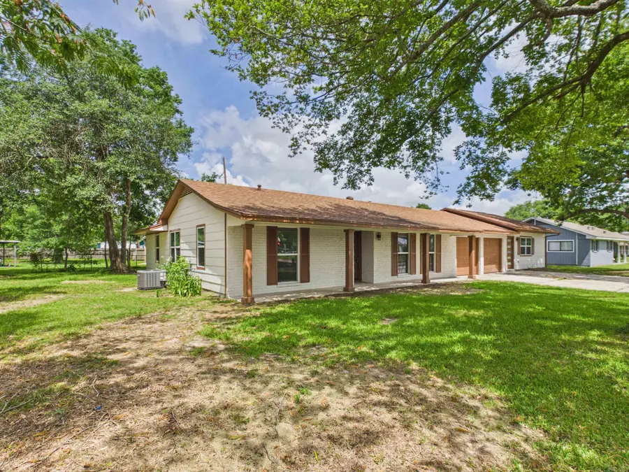 4209 Glenhurst Street, Orange, TX 77630 - #3