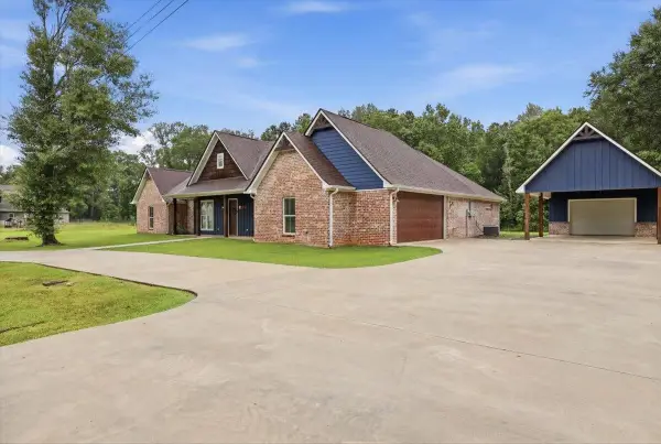 195 N Oak, Buna, TX 77612