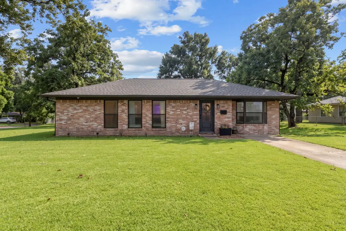 301 Holly Street, Silsbee, TX 77656 - #1