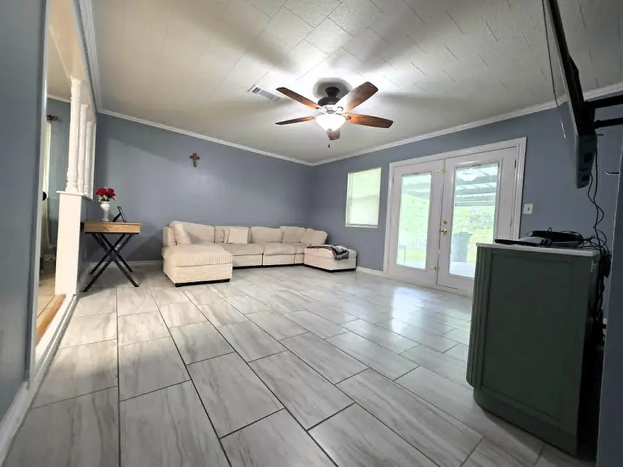 870 Carolina Dr, Bridge City, TX 77611 - #3
