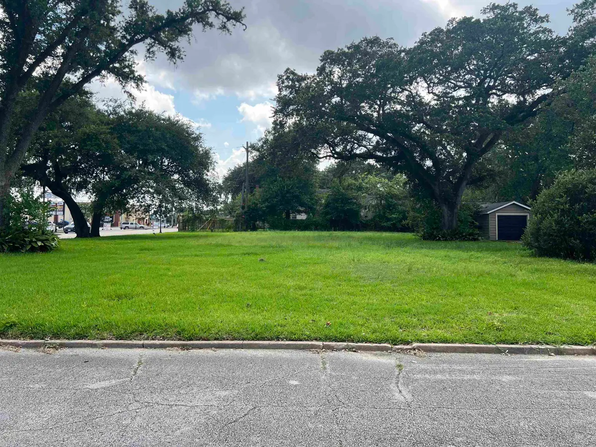 525 21st, Beaumont, TX 77706 - #1