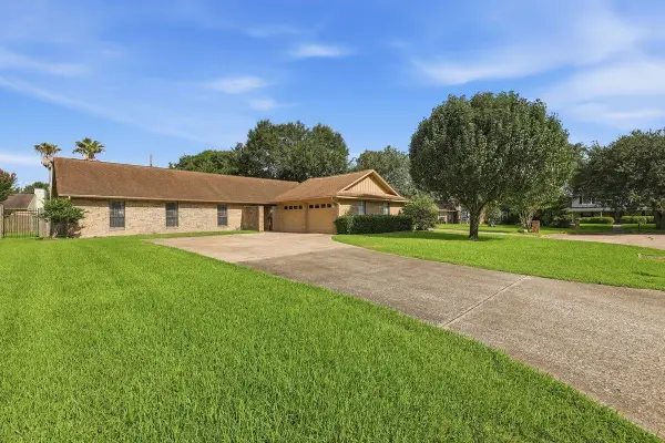 715 Evangeline, Beaumont, TX 77706