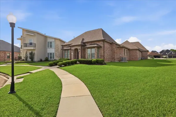7716 POND CIRCLE, Beaumont, TX 77707