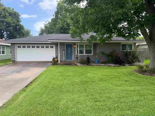 3410 CHARLES AVENUE, Groves, TX 77619