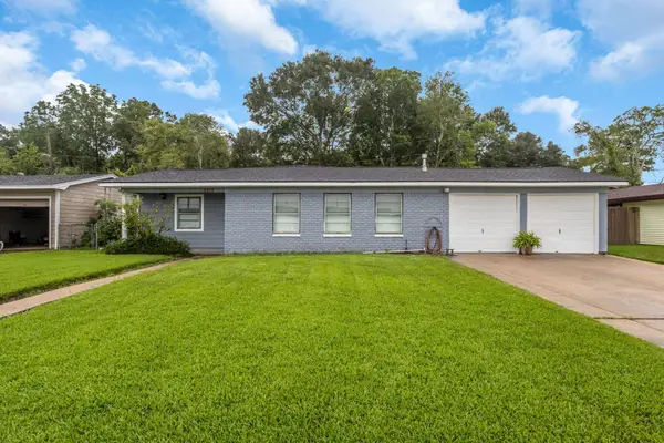 8515 Frazier Dr, Beaumont, TX 77007