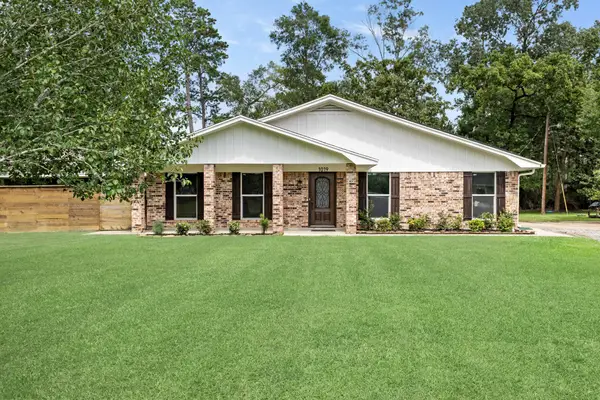1019 Pineglen Dr, Sour Lake, TX 77659