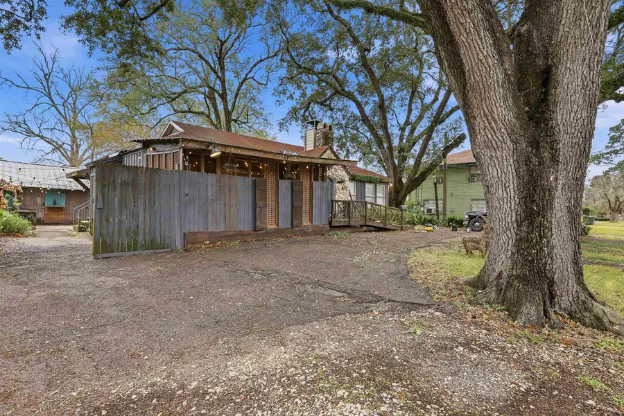 180 N 7th St, Beaumont, TX 77706 - #2