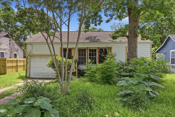 550 24th St, Beaumont, TX 77706-4918