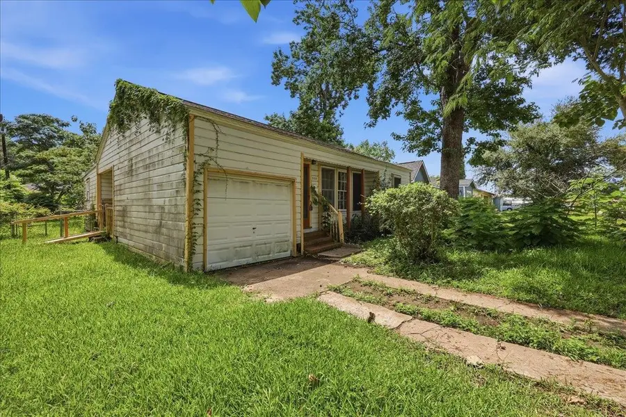 550 24th St, Beaumont, TX 77706-4918 - #2