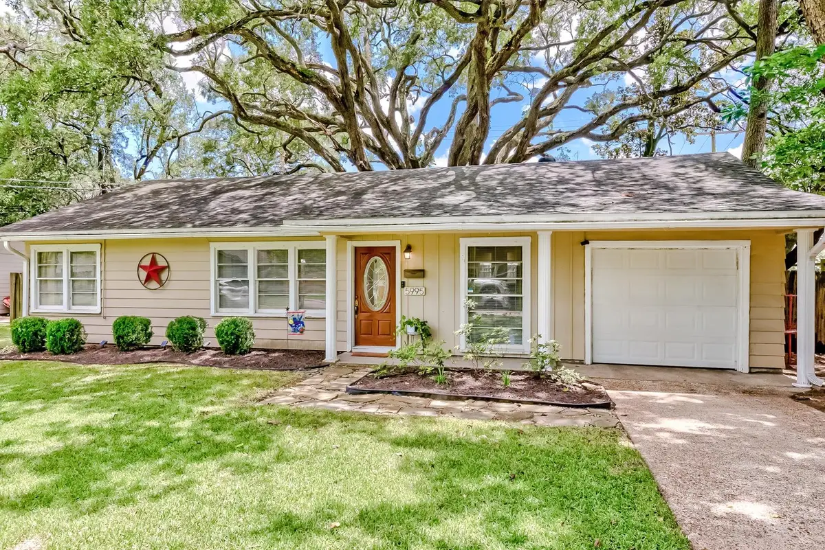 5995 Callaway Dr, Beaumont, TX 77706 - #1