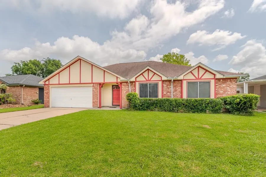 615 S 3 1/2 St, Nederland, TX 77627 - #2