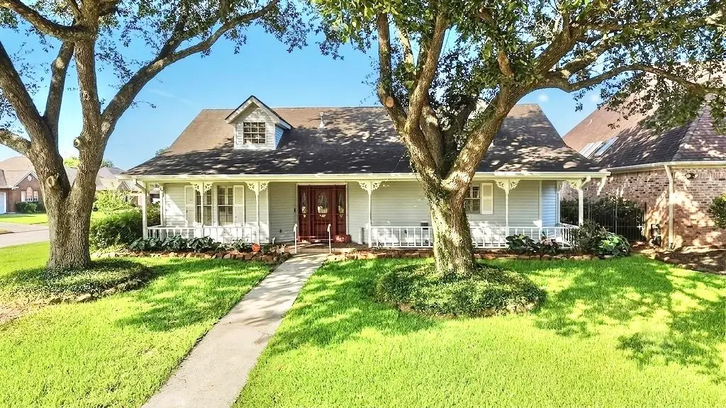 3116 Pebble Beach Ln, Orange, TX 77630 - #1