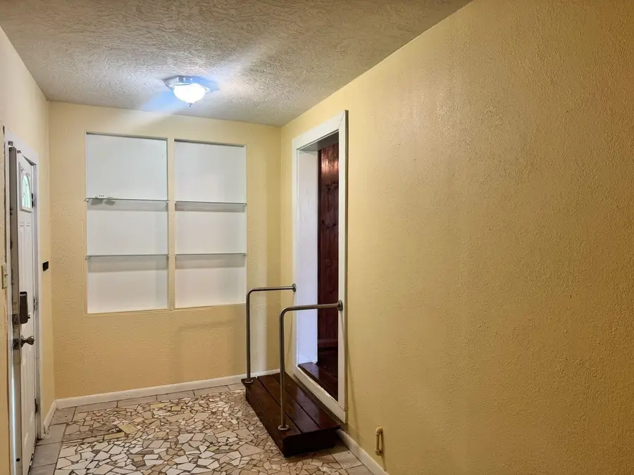 2117 15th Street, Port Arthur, TX 77640 - #2